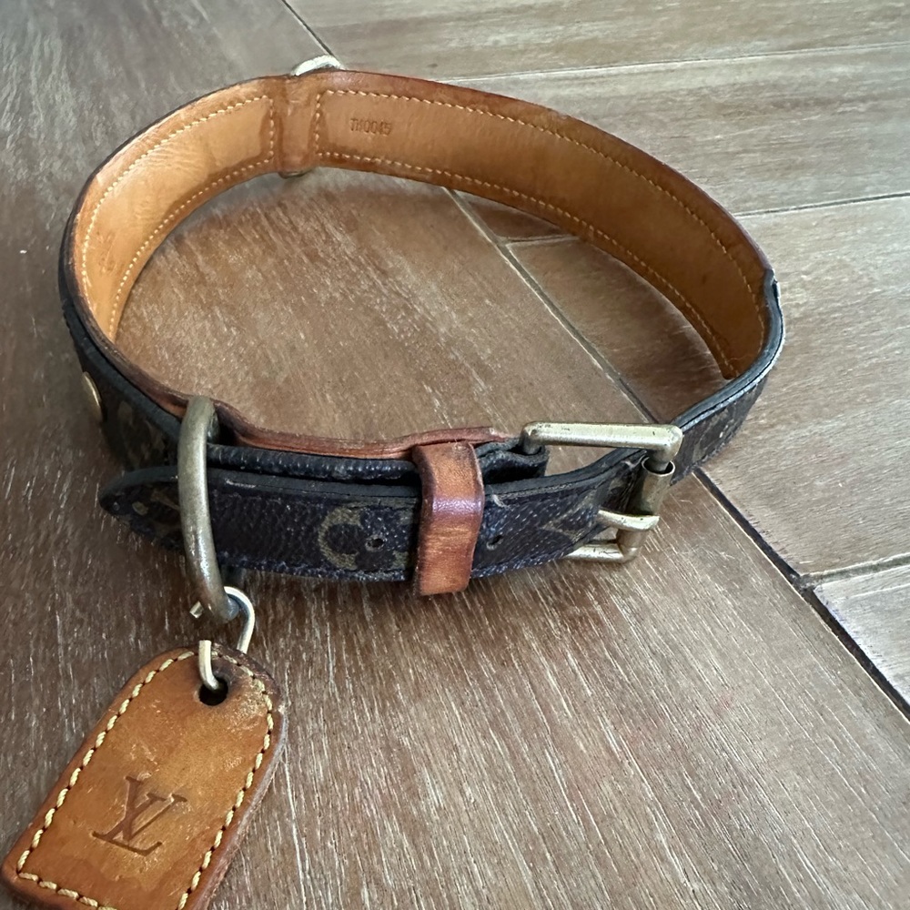 Authentic Louis Vuitton L/XL Dog Collar.